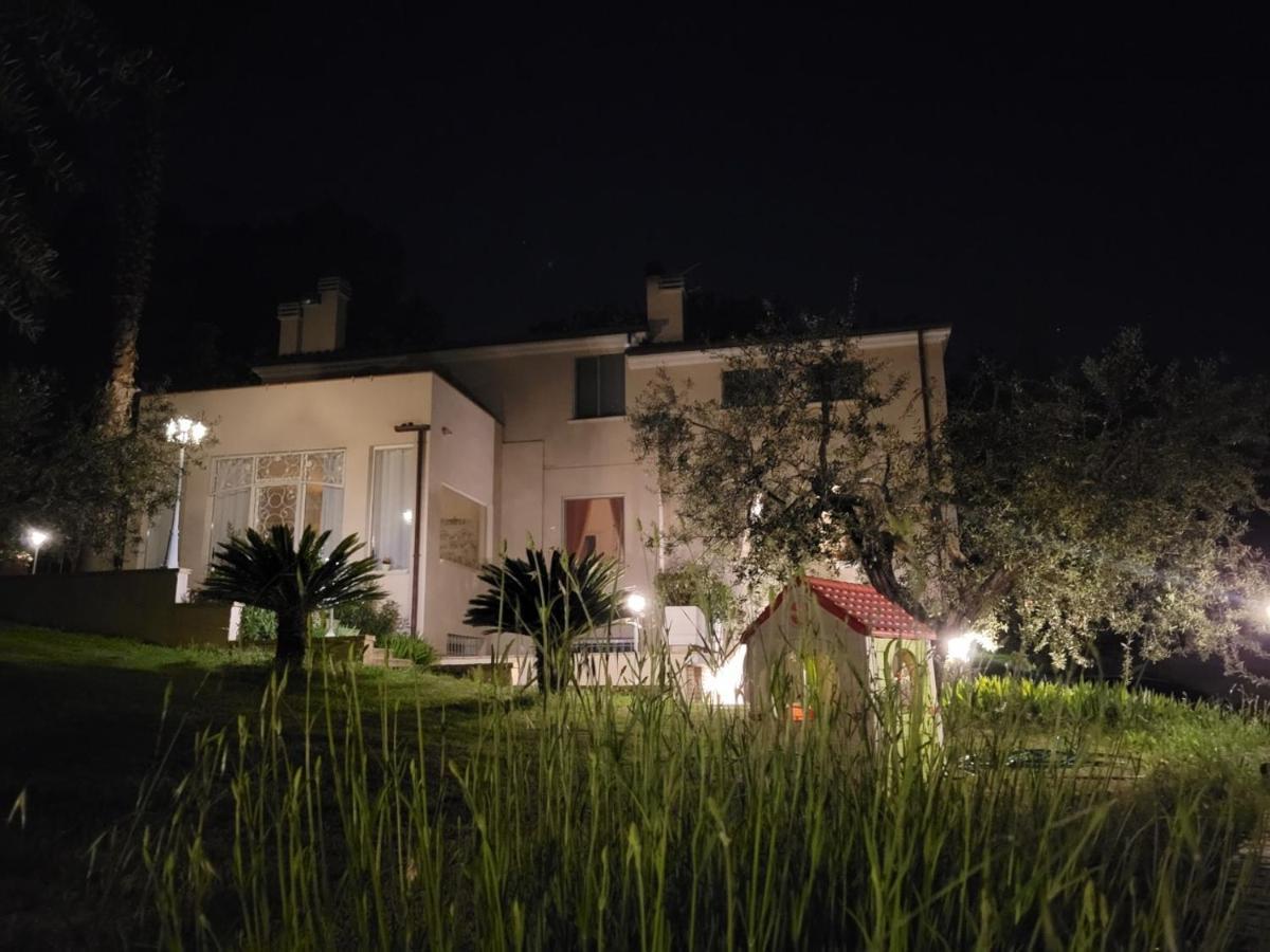 Casale Angela Apartment Torrevecchia Teatina Exterior photo